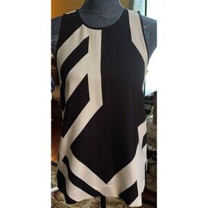 NWT Tibi Size 4 Women’s Abstract Blouse 32” Bust 25” Length Black/White GORGEOUS